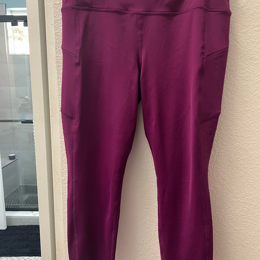 Athleta Women's Magenta Leggings
